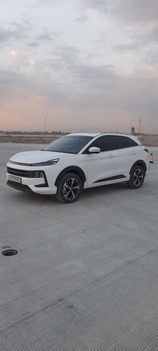 Продаётся автомобиль Jac js 6 крассовер