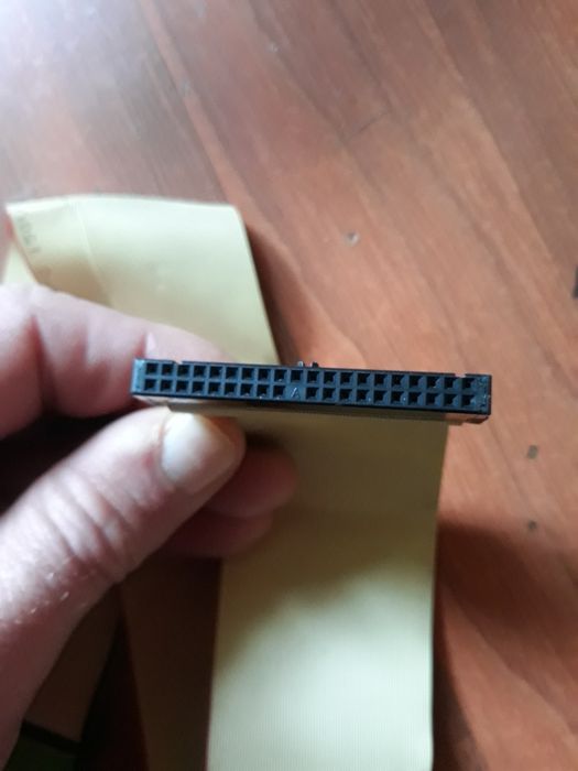 Vând cablu de conectare 40 pini AT-BUS pentru PC