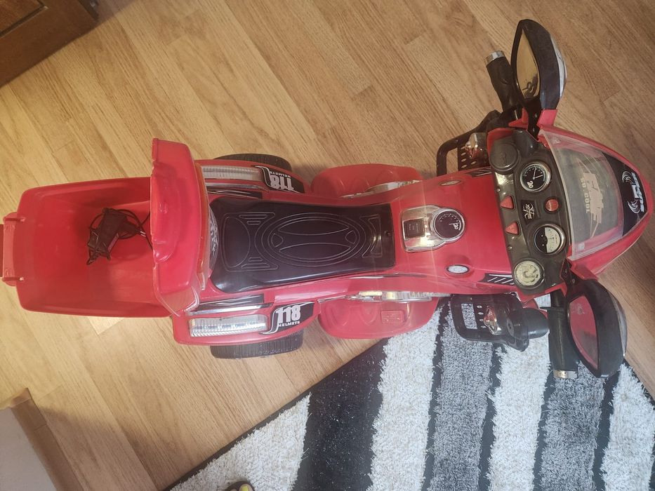 Детски акумулаторен мотор