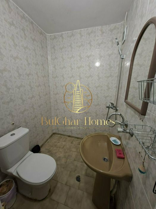 Дава се под наем Двустаен апартамент в Варна, Цветен квартал - 54 кв.м за 348.84 € - Снимка #1