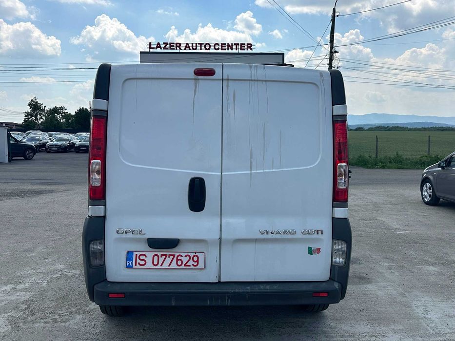 Opel Vivaro 2,0 cdti 2009 cu aer conditionat accept variante !