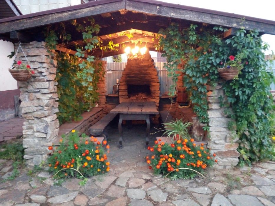 Камень плитняк и бутовый гранит