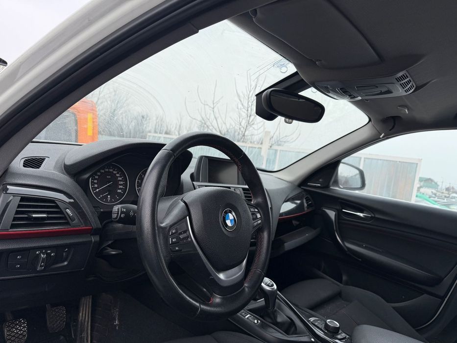 Piese bmw F20 F21 118I benzină motor N13 cutie manuală volan pe stanga far faruri cu xenon bi-xenon culoare alb alpinweiss 3 cod 300 pachet M s