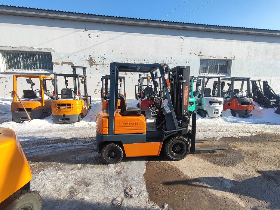 Продам вилочный погрузчик. Кара