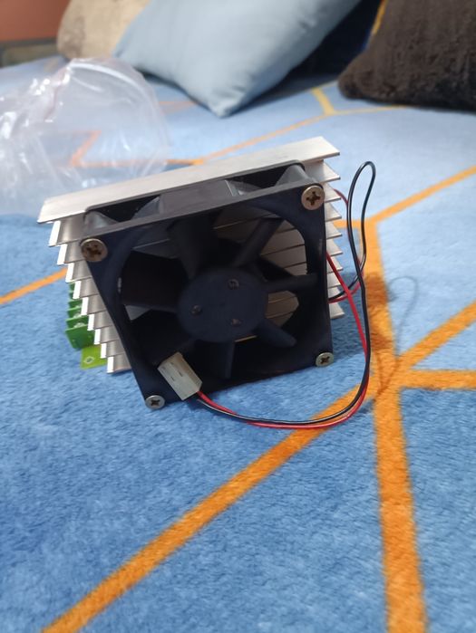 Amplificator audio 2x100W