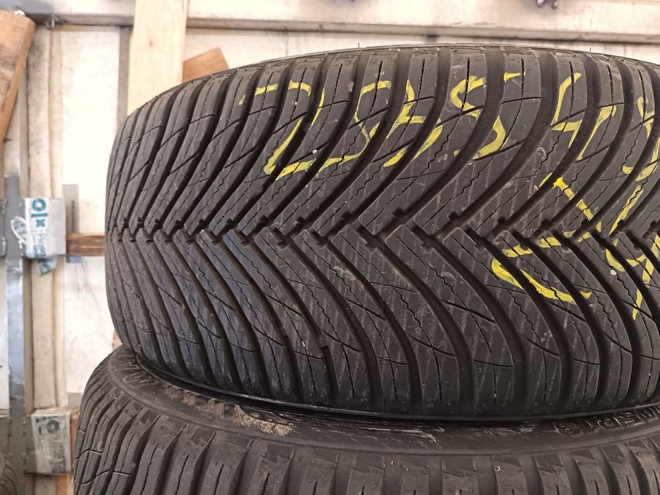 Anvelope 4sezoane MS 235 45 19 maxis 2024 7.8mm