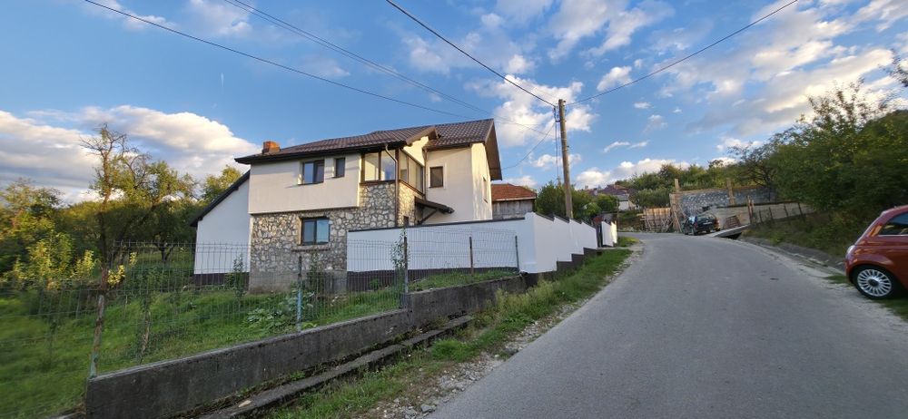 Casa deosebita in Valeni-Dambovita