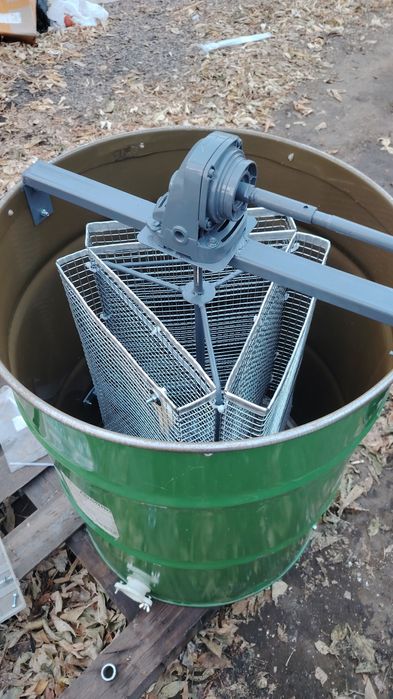 Медогонка самодельная.