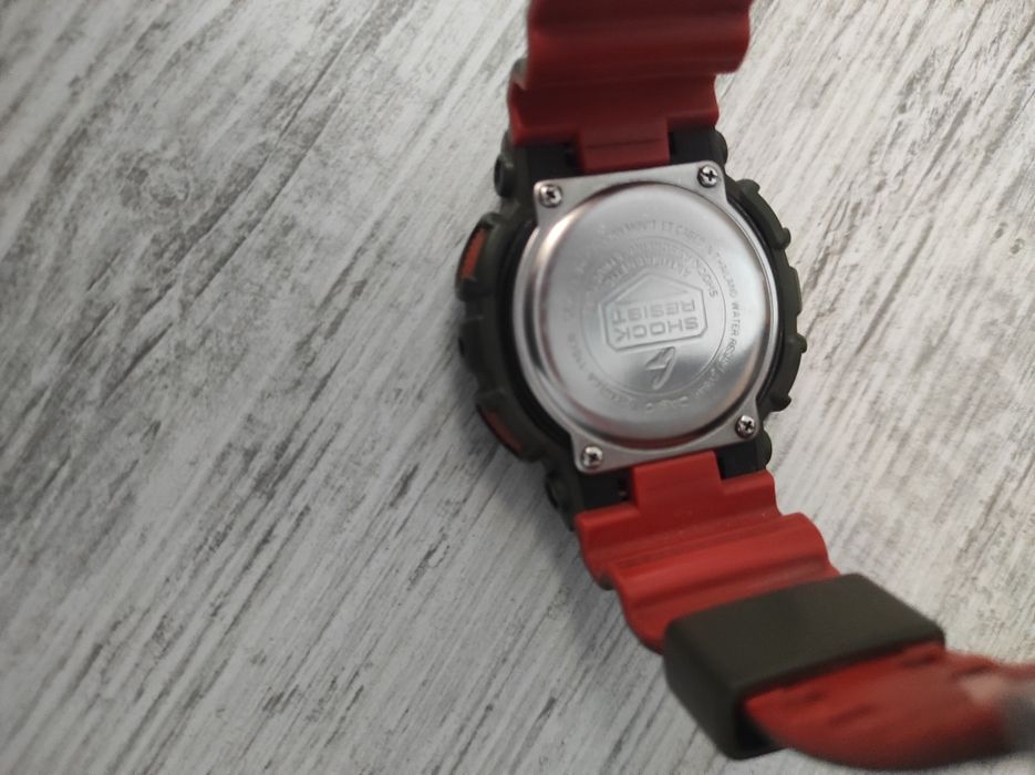 Часовник G-Shock