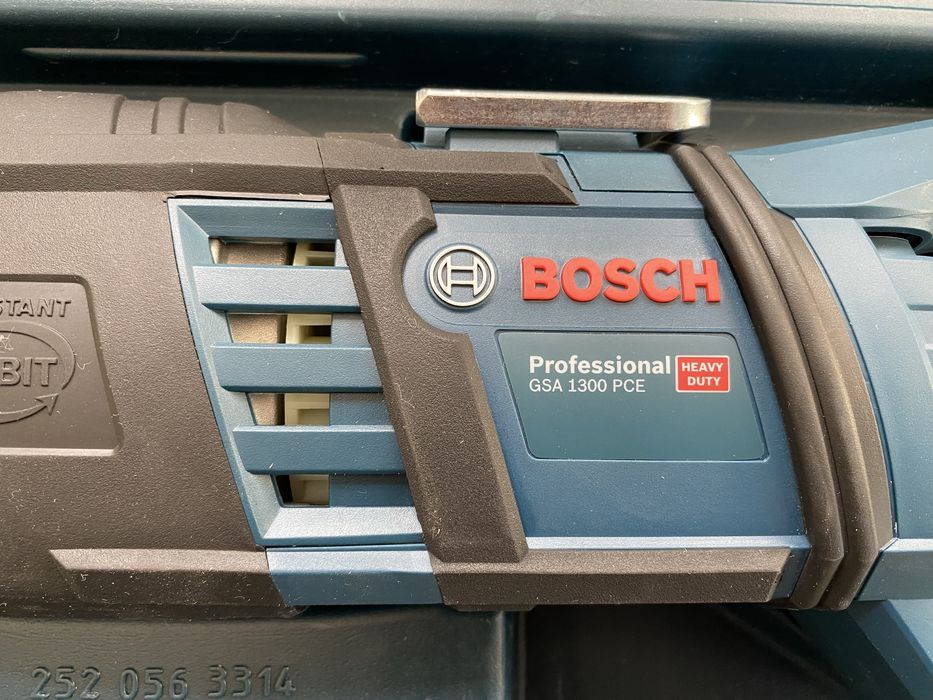 Сабельная пила Bosch GSA 1300 PCE