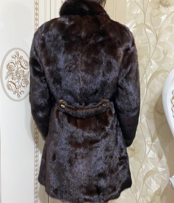 Продам норковую шубу