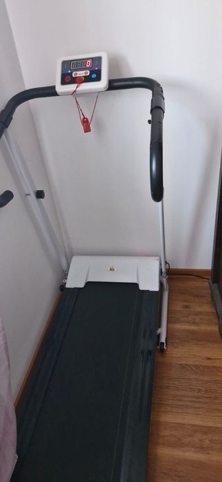 Vând banda alergat HomCom