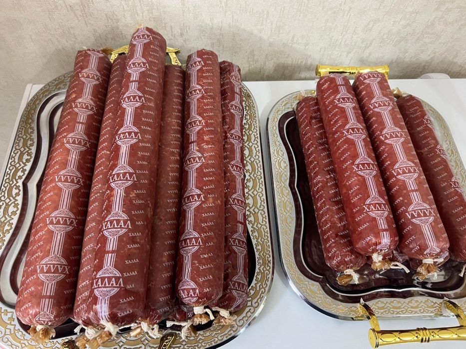 Колбаса домашняя из конины.