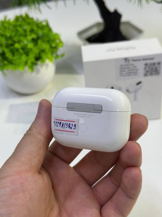 Air Pods Pro  (Lightning)   Комплектация: ВК(8)₽
