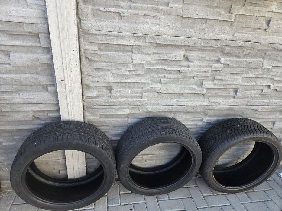Anvelope M+S 235/40/ R19