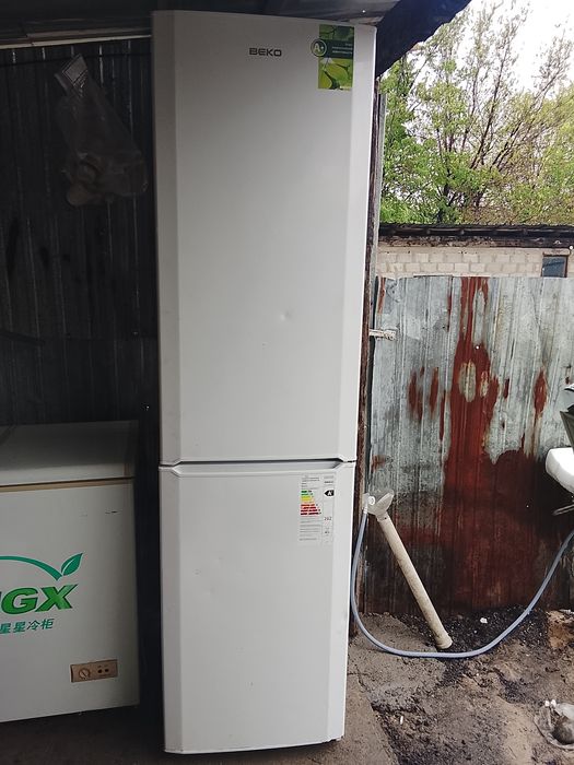 Продам холодильник