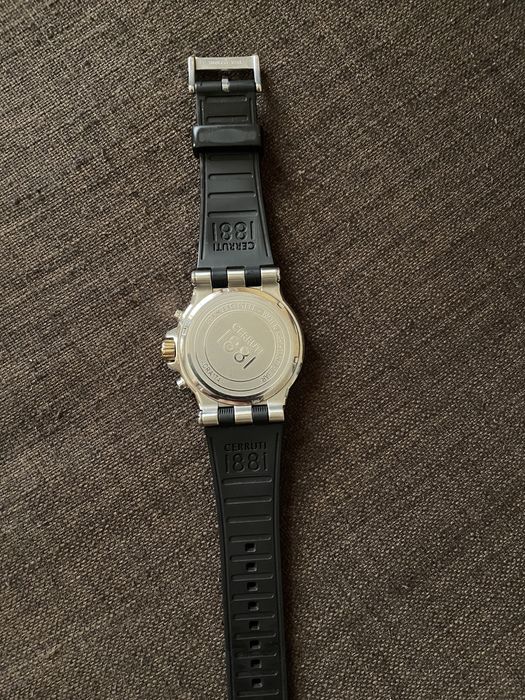 Часы Cerruti 150тыс