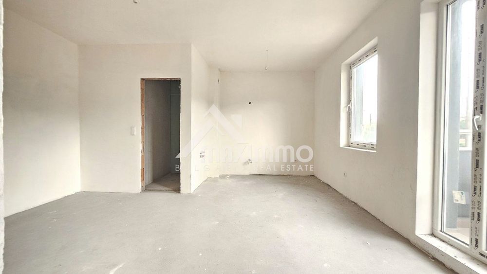 Продава се Тристаен апартамент в Варна, Кайсиева градина - 80 кв.м за 1438 €/кв.м - Снимка #1