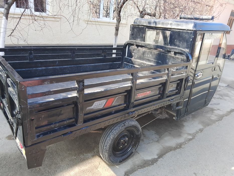 Pul zaril . 1 tonnalik elektr skuter sotiladi.