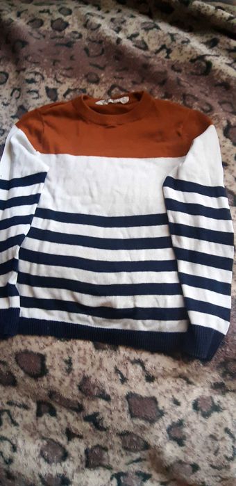 Блузи за 7-8 годишно 2бр за 10лв