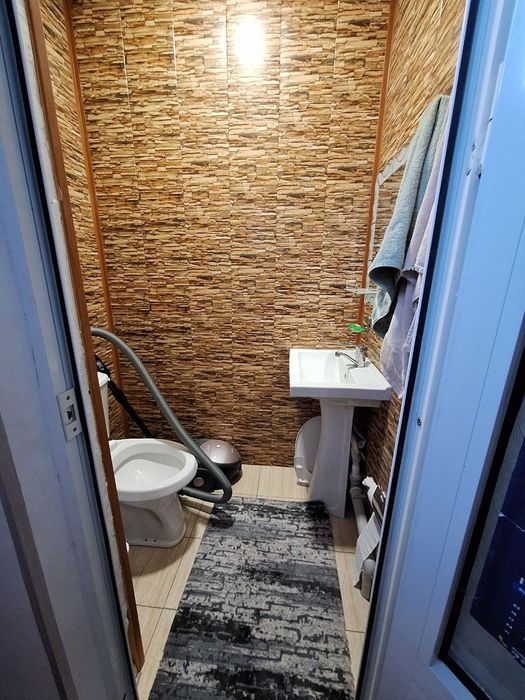 Vayenniy garadok "CLAVEJIO" gasti yoninida 2 sotixli  kotedj sotiladi.