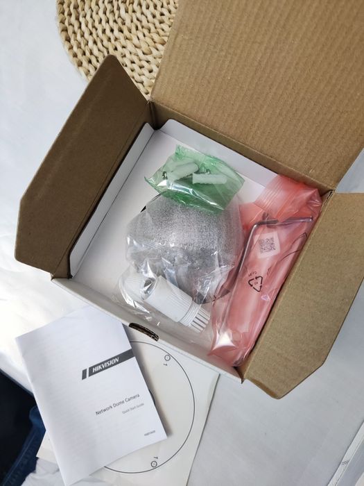 IP камера Hikvision DS-2CD1121-I (2.8 мм)