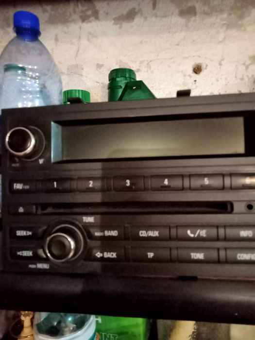 Продам автомагнитолу Кобальта