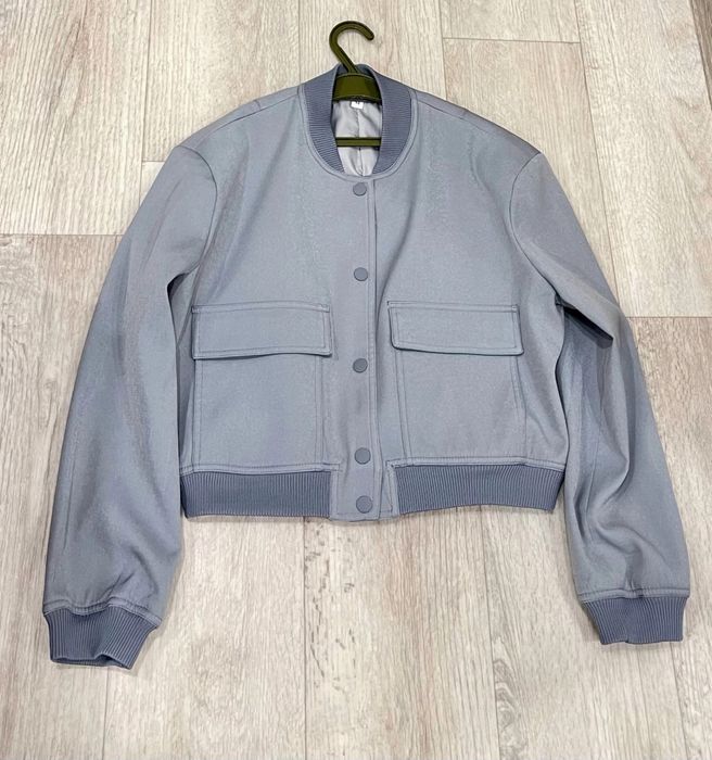 Бомбер в разных цветах