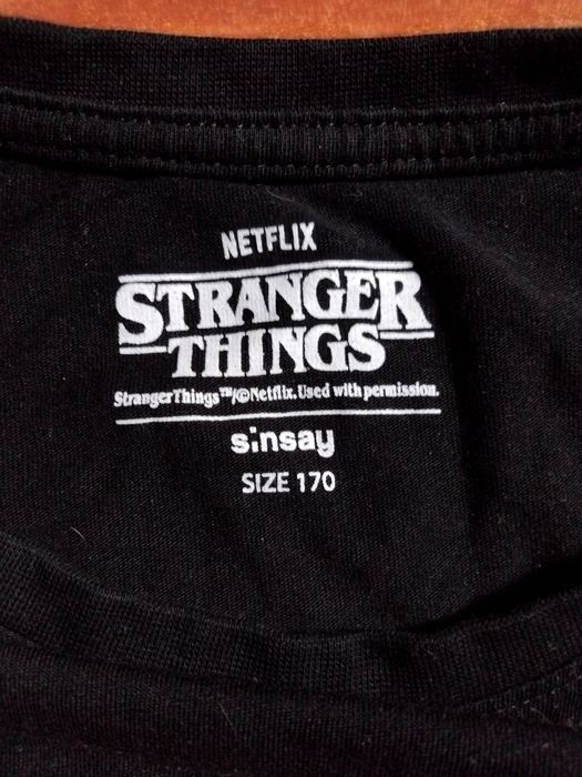 футболка очень странные дела