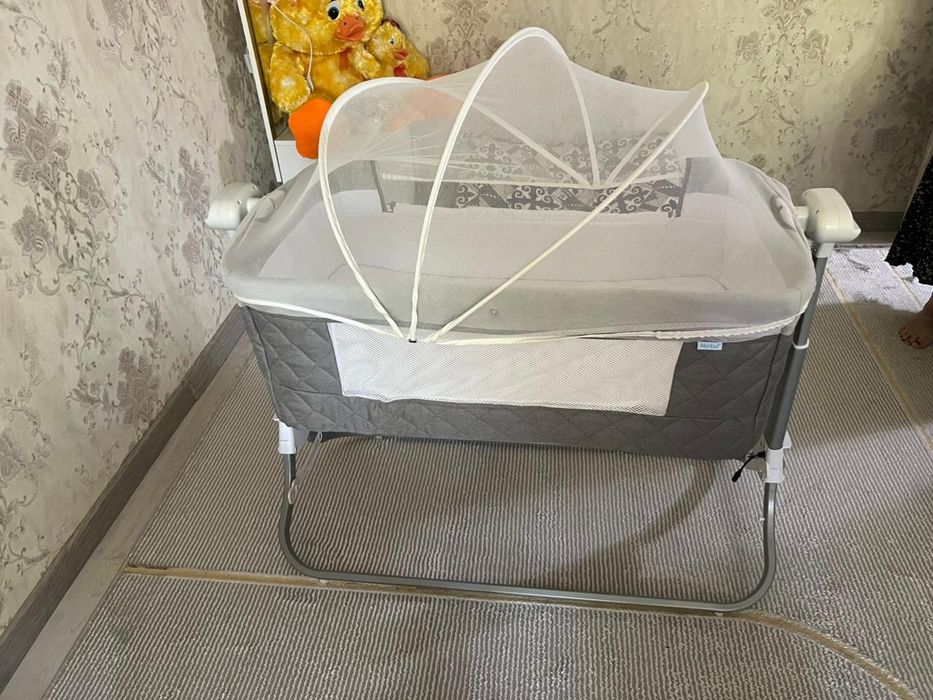 Продам кровать для новорождённых