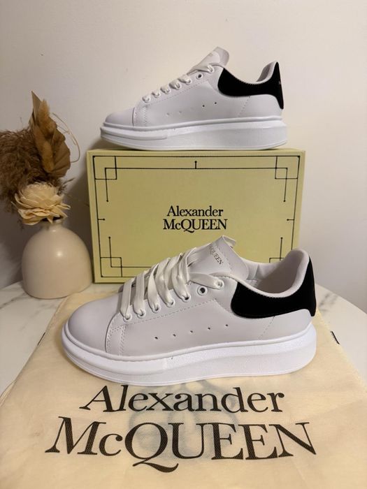 Adidasi Alexander McQueen Classic