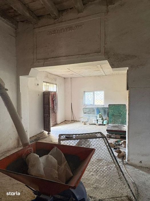 Spatiu comercial (moara), 215 mp, 1400 mp teren, Comuna Bralostita