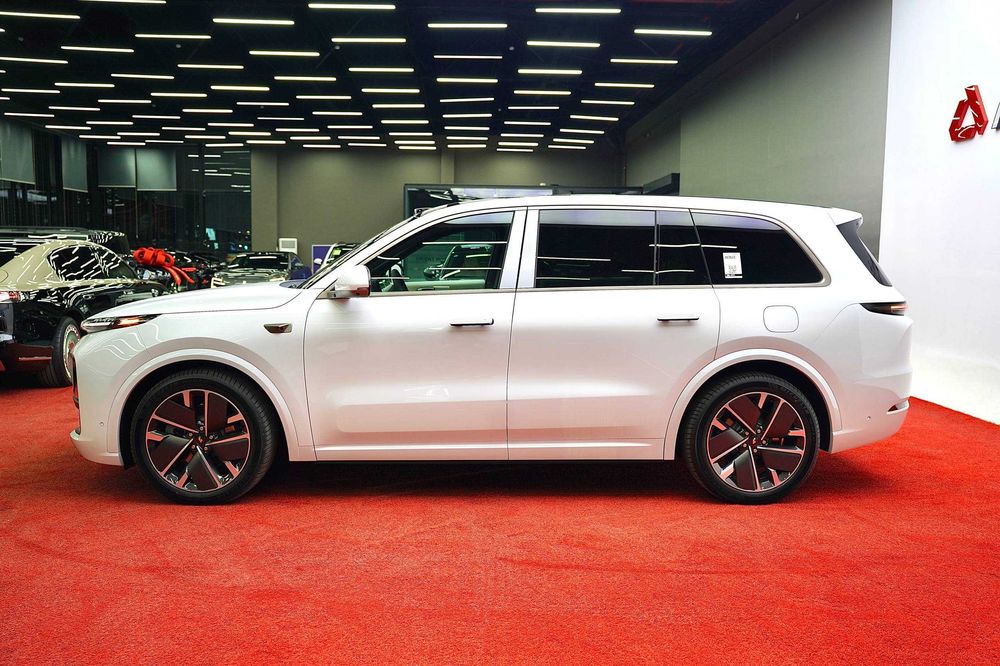 Lixiang L9 Ultra (Белый) 2025