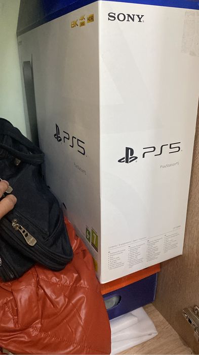 Продам Коробка на PS5