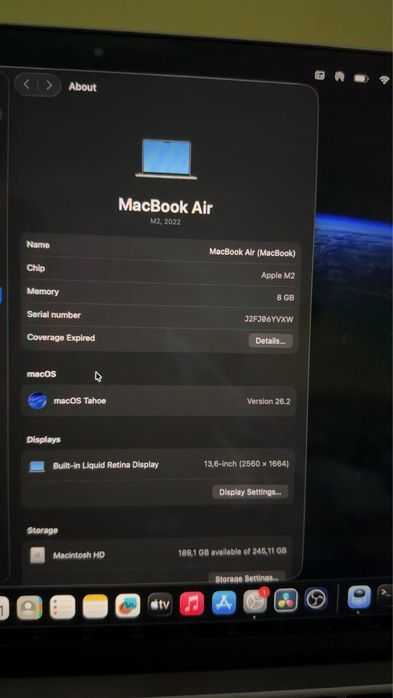 Vand macbook m2 (nu trimit coletul, doar plata cash fata in fata)