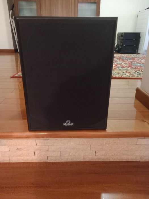 Subwoofer activ Magnat (Rezervat)