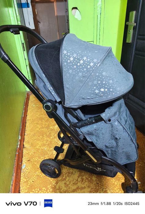 продам коляску Nunukids демисезонка