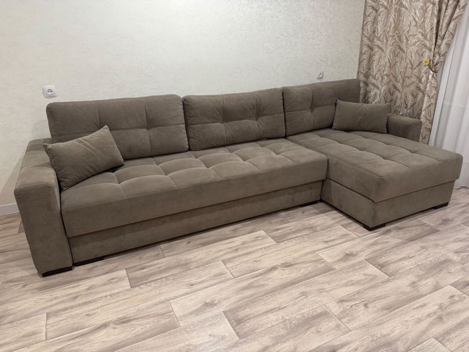 Продам диван для гостиной