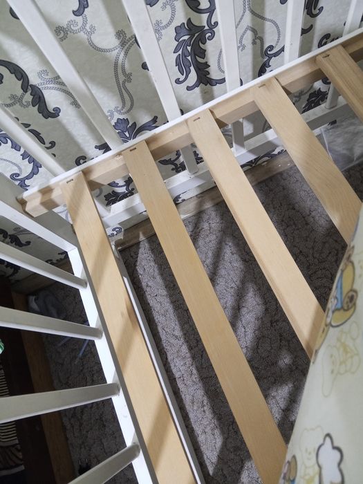 Продам детскую кроватку