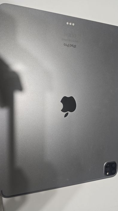 Apple iPad Pro 12.9 (Gen 6 - M2 - WiFi) 

Accesorii