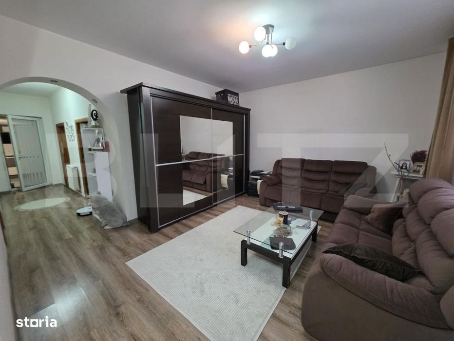 Casa spatioasa + teren 2700 mp in zona Gaesti  3 dormitoare, garaj + s