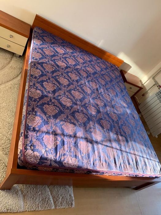 Продам спальный гарнитур