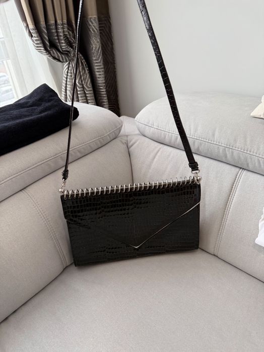 Attribute дамска чанта