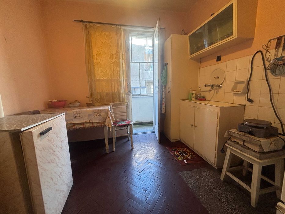 Продава се Четиристаен апартамент в Карлово - 85 кв.м за 1412 €/кв.м - Снимка #13