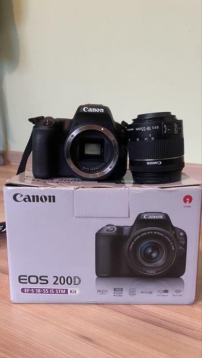 Canon EOS 200D с обектив 18-55mm