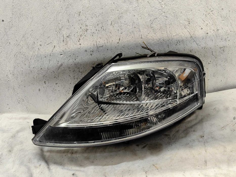 Фар Ситроен Ц3  Citroen C3