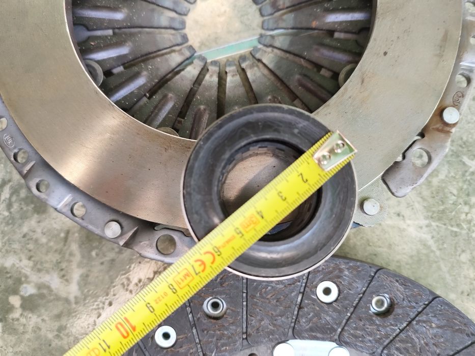 Vând un set de ambreiaj.pentru motoare  VW și Audi