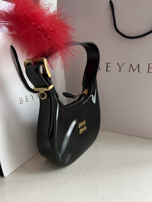 Продам новые сумочки от Miu Miu