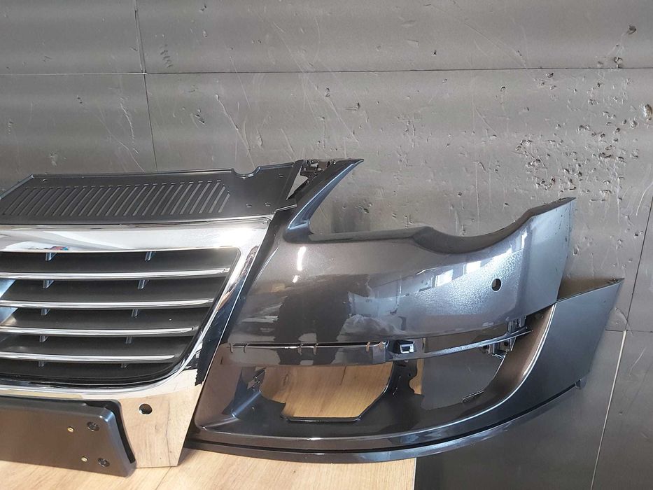 Bara Fata&Grila Radiator VW Passat B6 2005-2011 (LC8Z (Maro))