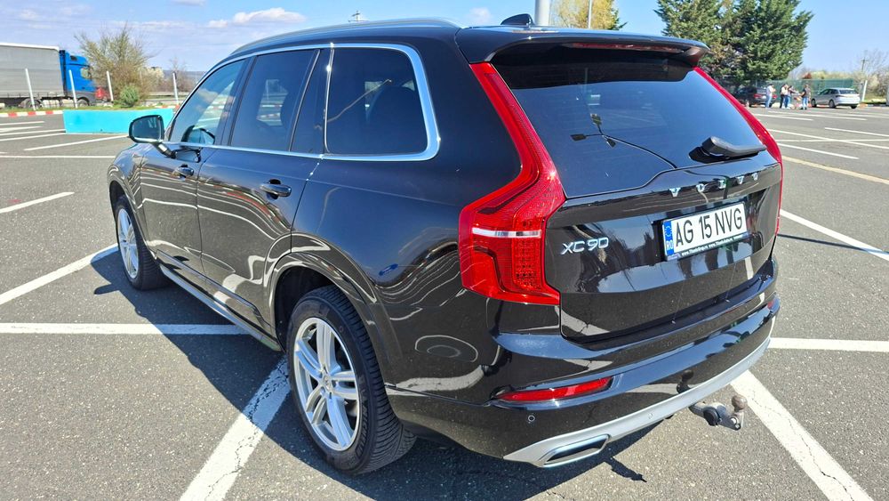 VOLVO XC90 Geartronic Momentum PRO